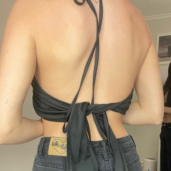 Verge Girl cutout Top - Picture 3 of 3